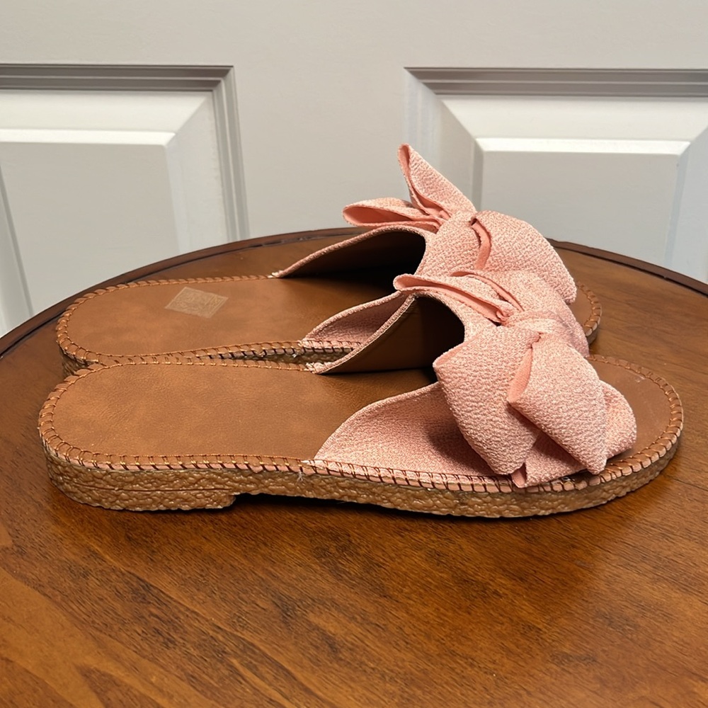 Brand New, Never Worn Size 7 Sandals